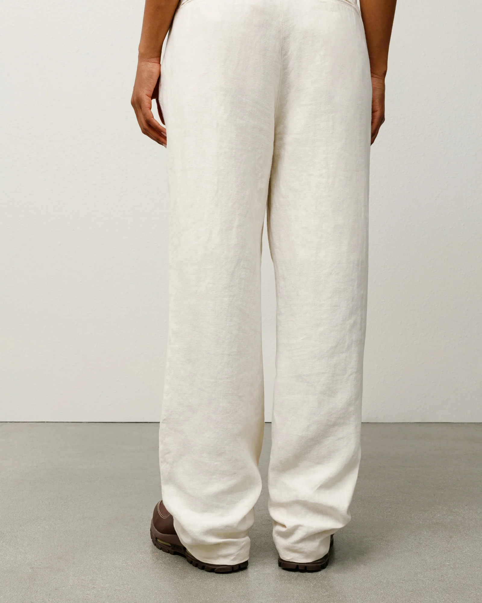RELAXED TROUSER TEXTURED LINEN - Image 9