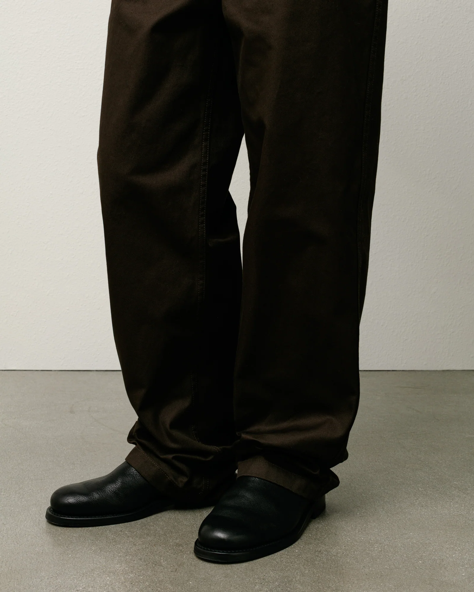 CHINO TROUSER - Image 4