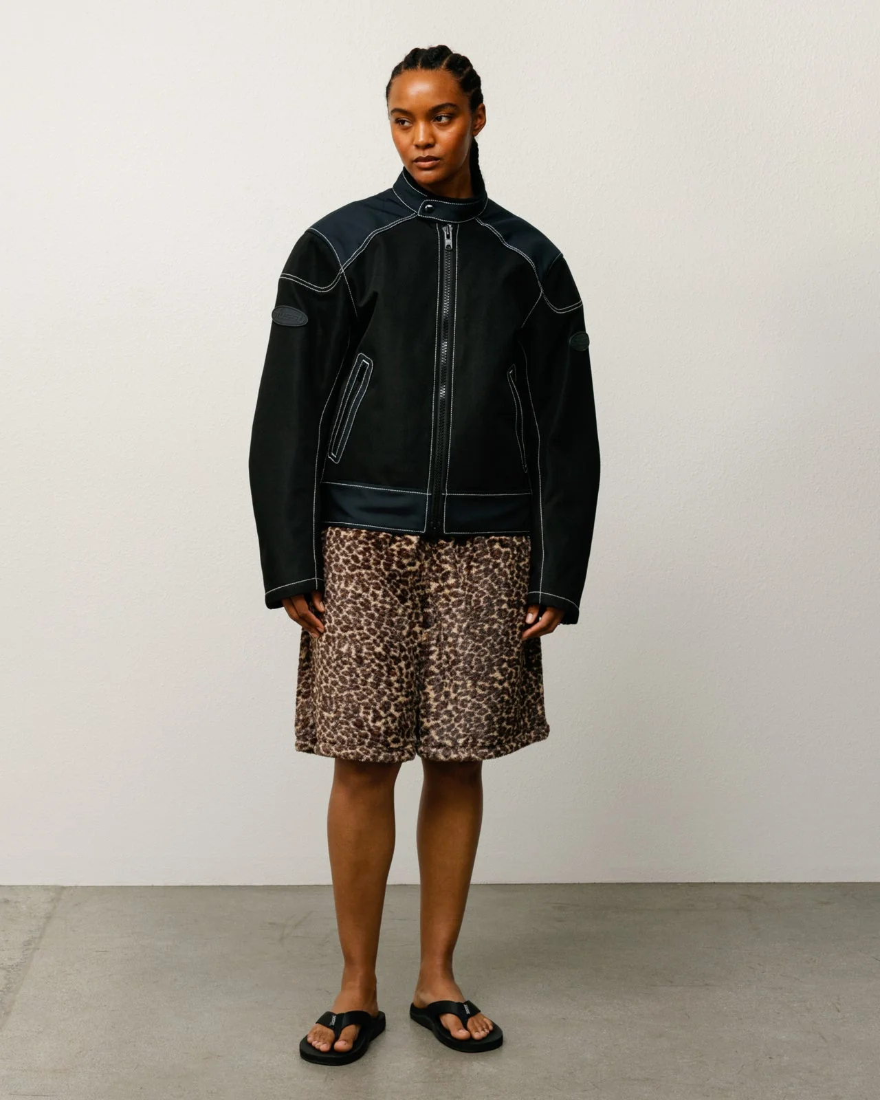PILE LEOPARD SHORT - Image 3
