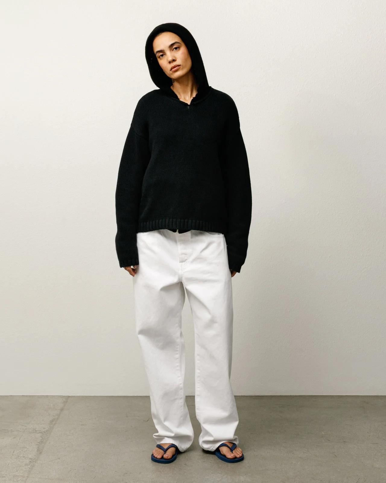 ROLL V NECK SWEATER - Image 4