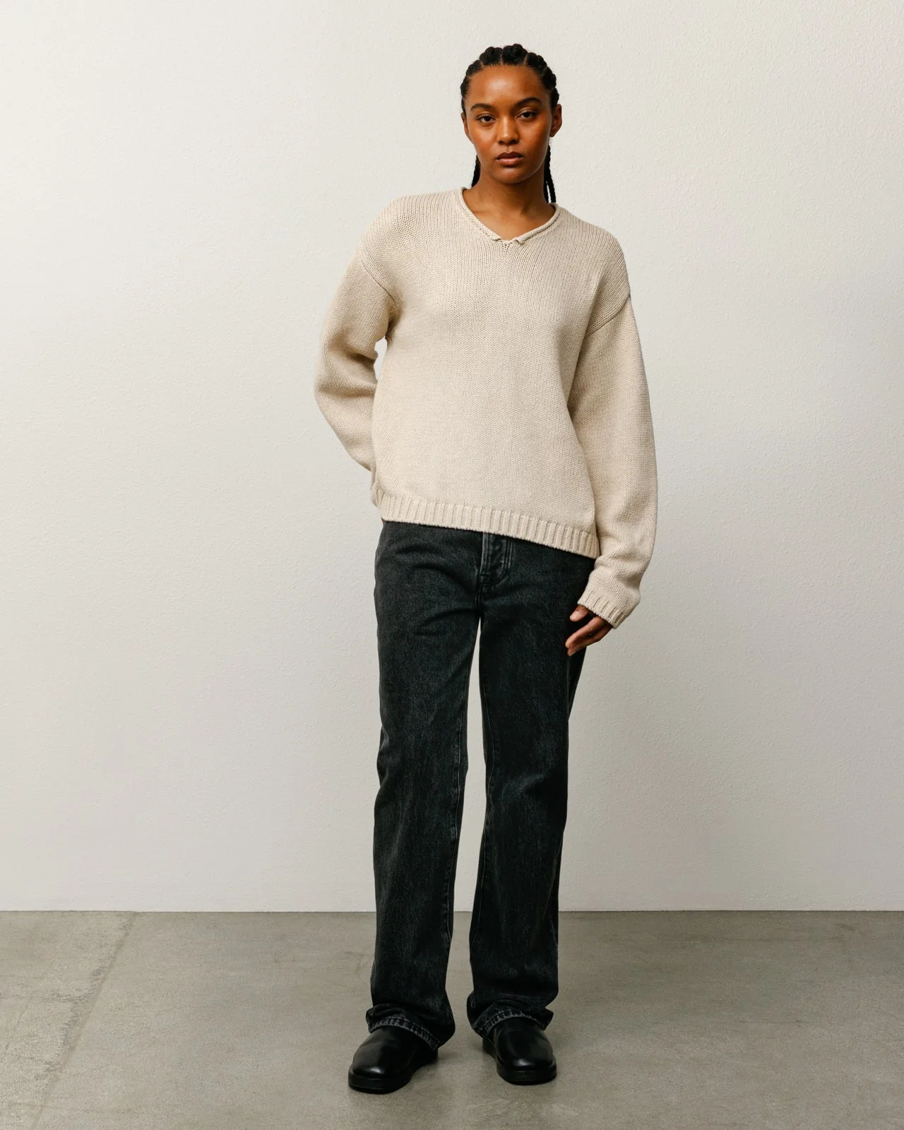 ROLL V NECK SWEATER - Image 4